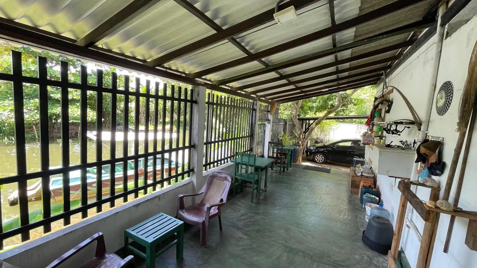 Curly Hostel 니곰보