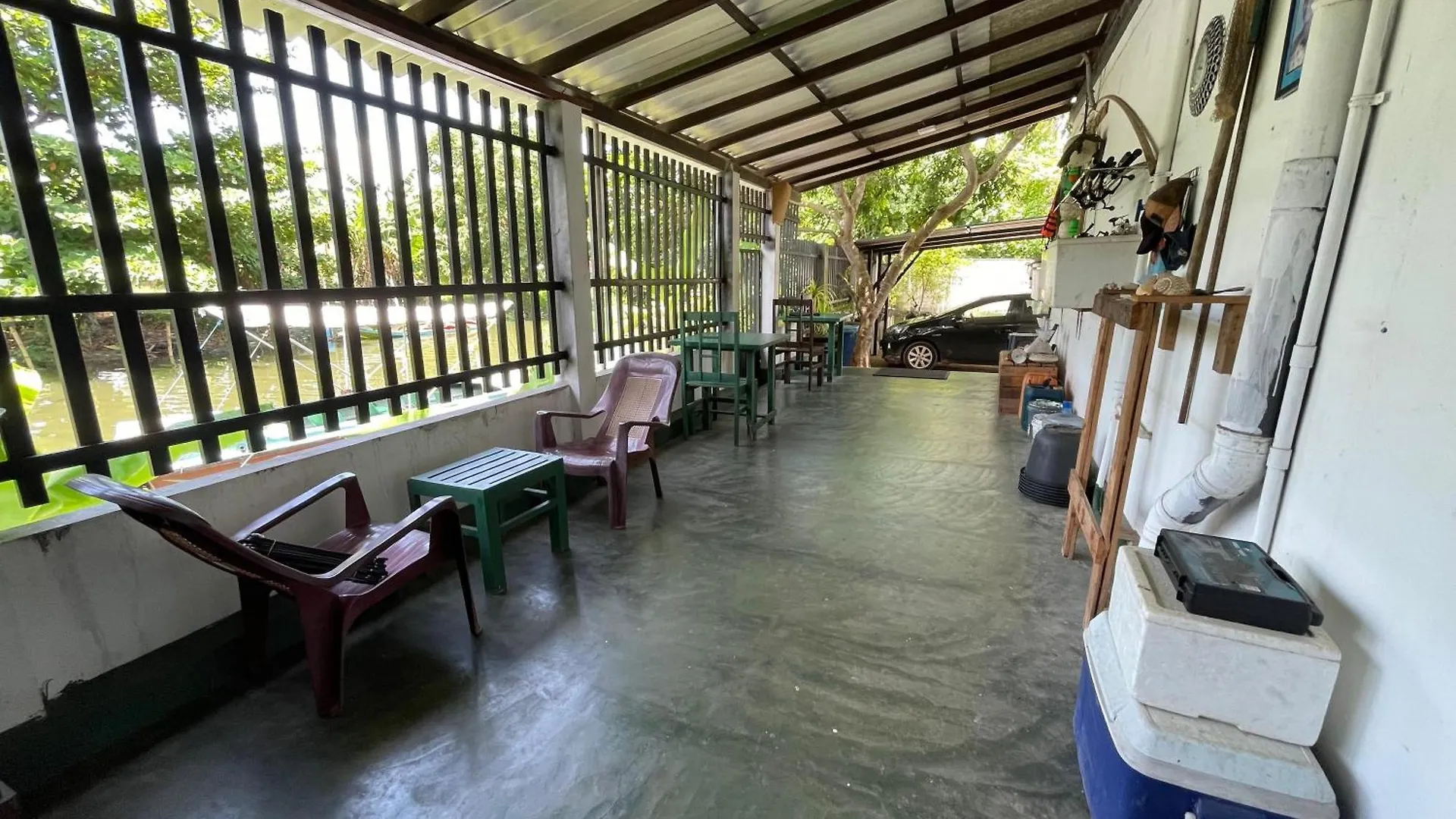 Curly Hostel 니곰보