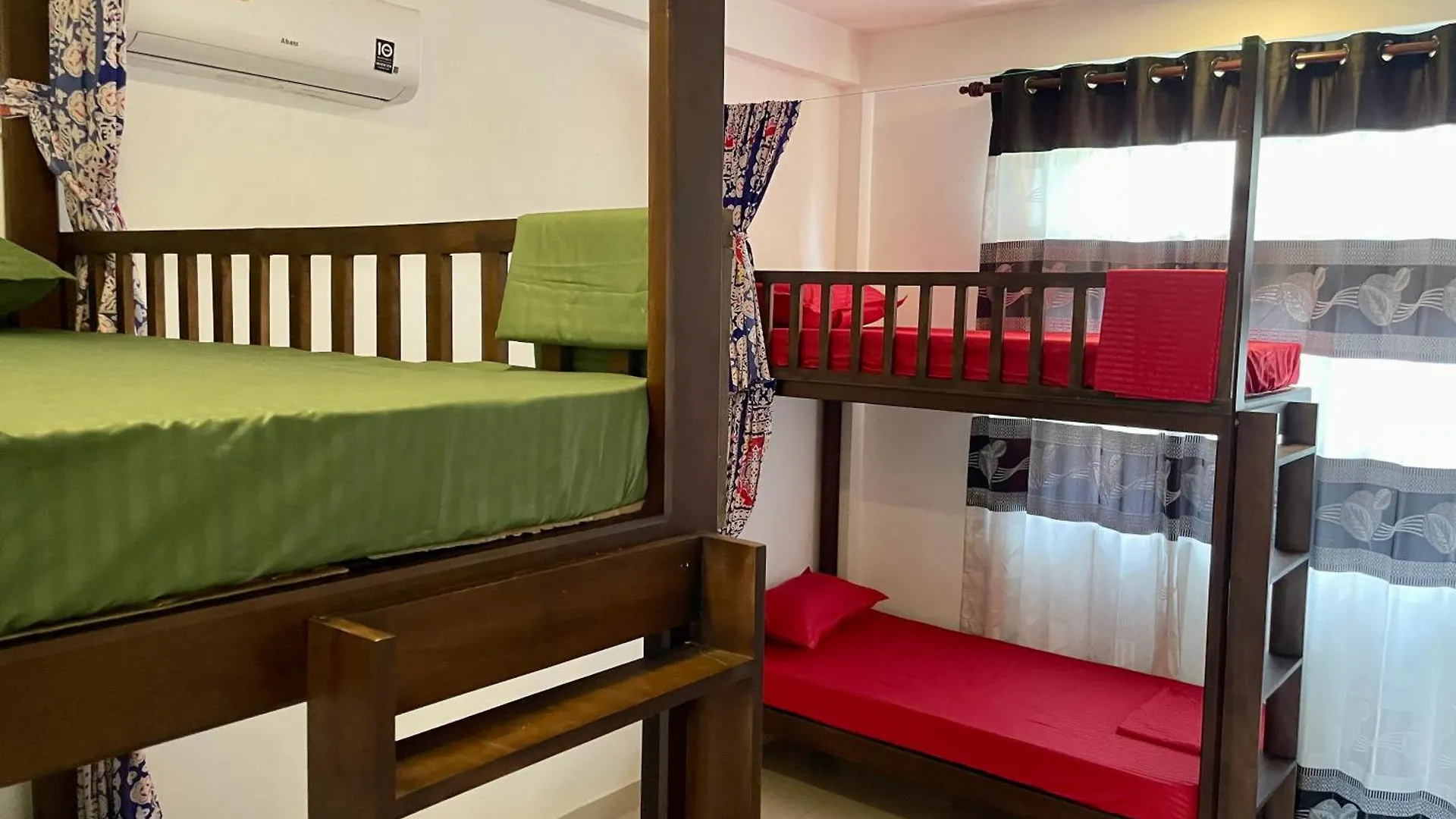 Curly Hostel 니곰보 스리랑카