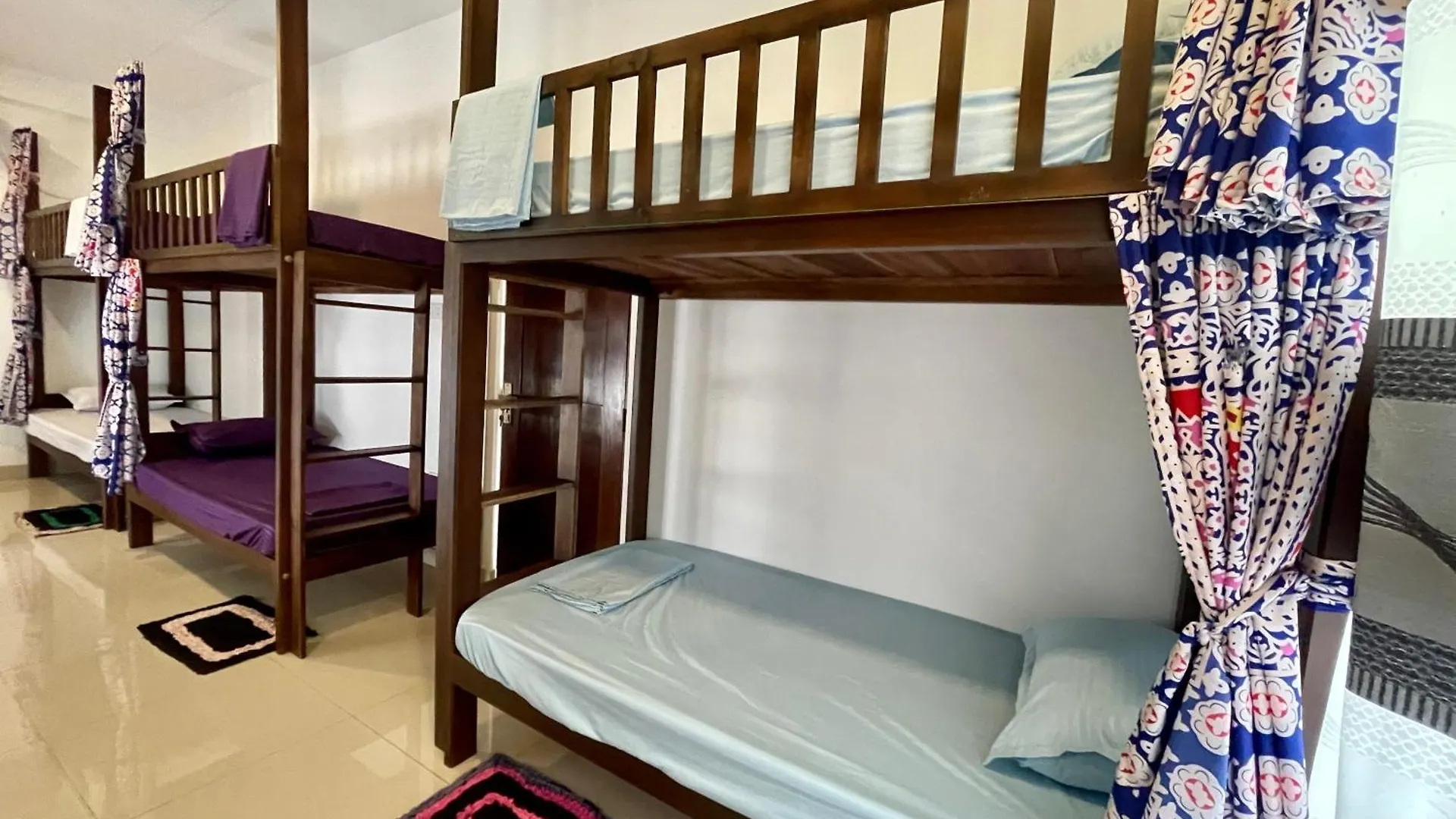 Curly Hostel 니곰보 스리랑카