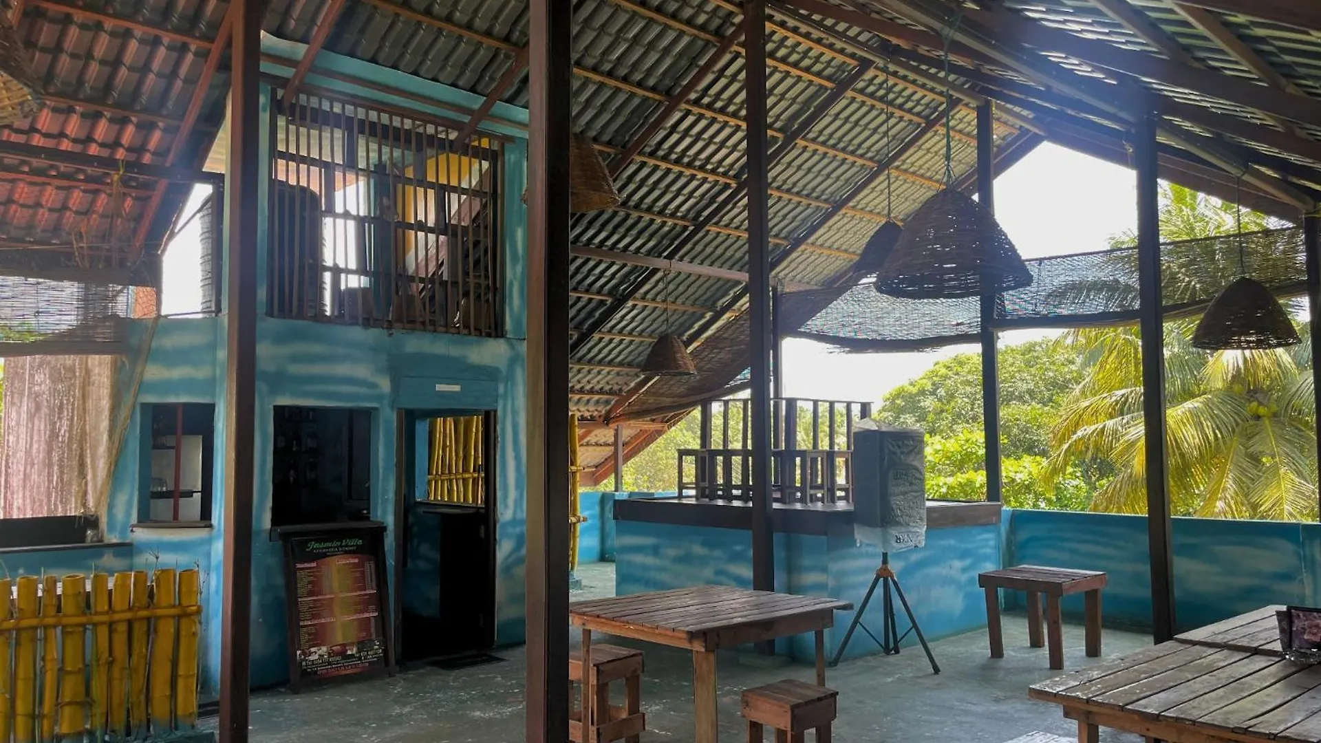 Curly Hostel Νεγκόμπο