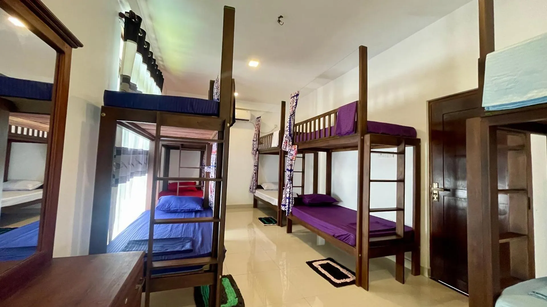 Curly Hostel Νεγκόμπο