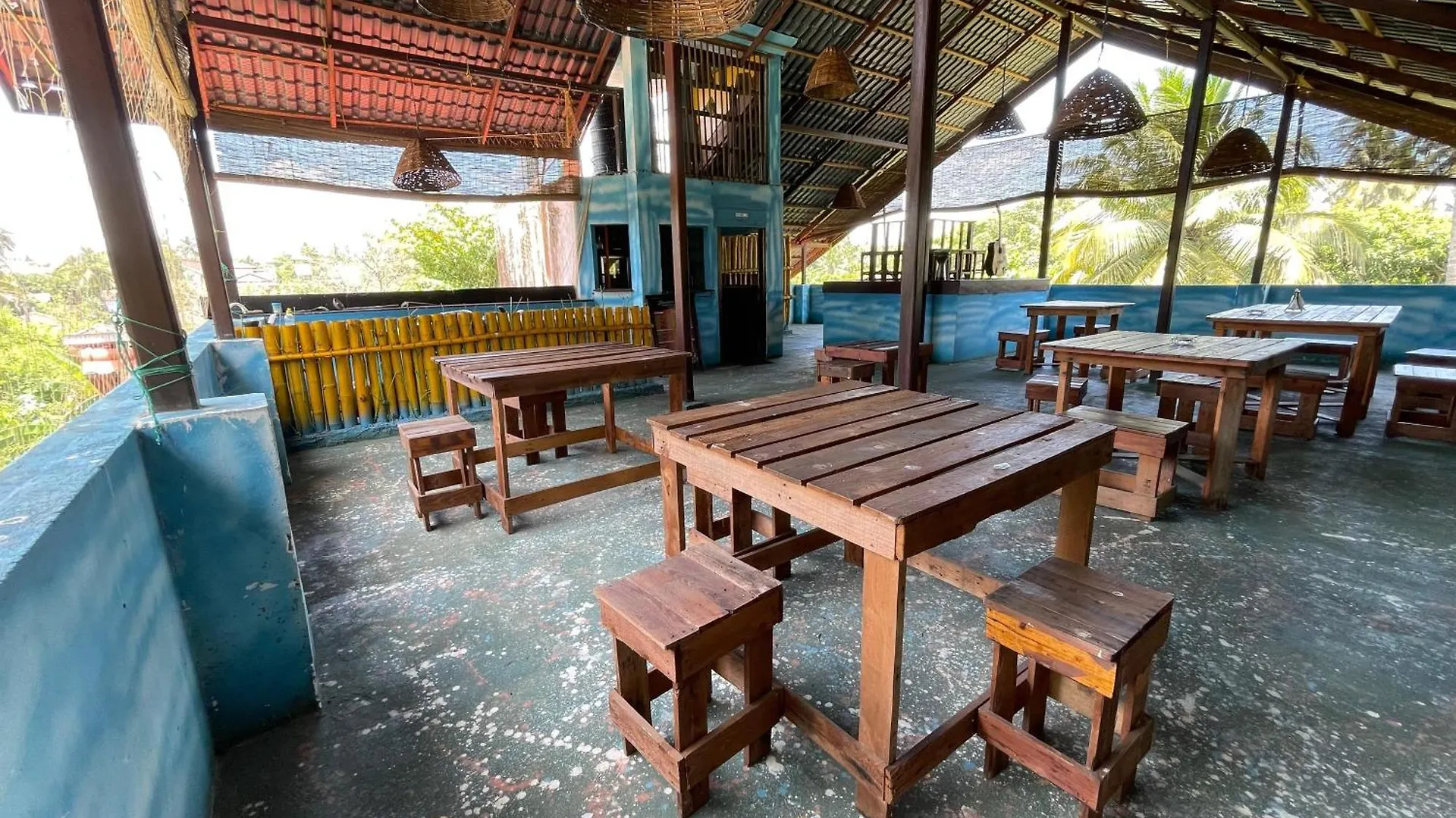 Curly Hostel Negombo